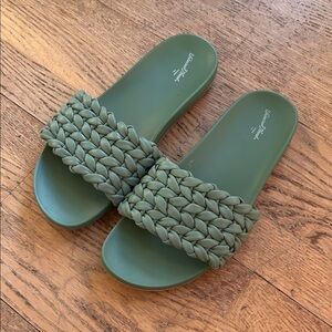Universal Thread Green Braided Slide Sandals